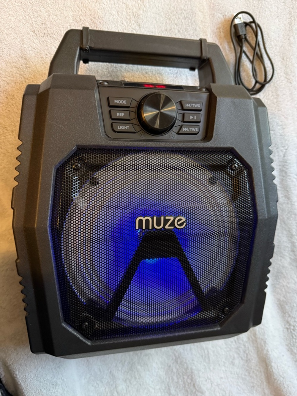 Muze Portable Bluetooth Speaker in Black with Handle - Picture 2 of 7